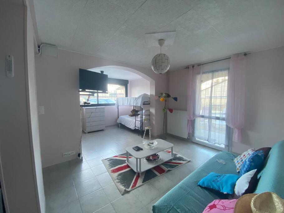 Gite Esprit Etape Saint-Barthelemy-de-Vals Exterior photo